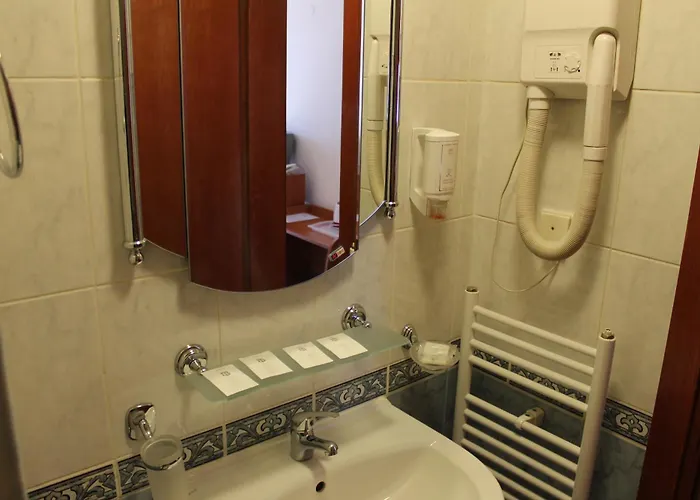 Хотел Elegant 3*