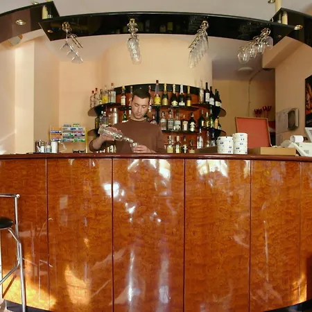 Elegant Otel